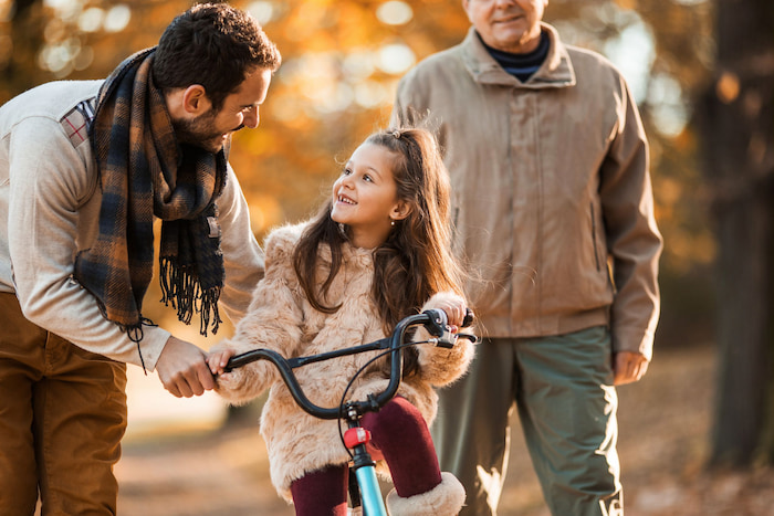 Apprendre à faire du vélo à son enfant en 3 étapes